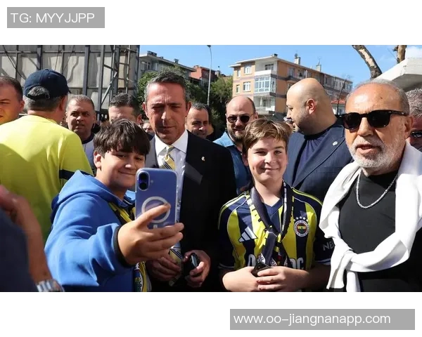 土媒报道希门尼斯手术后加拉塔萨雷转向追求格列兹曼的可能性增加